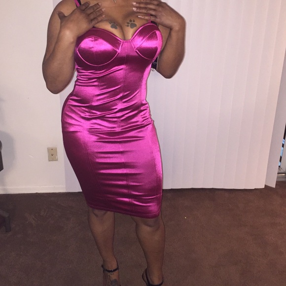 Dress - Picture 5 of 8